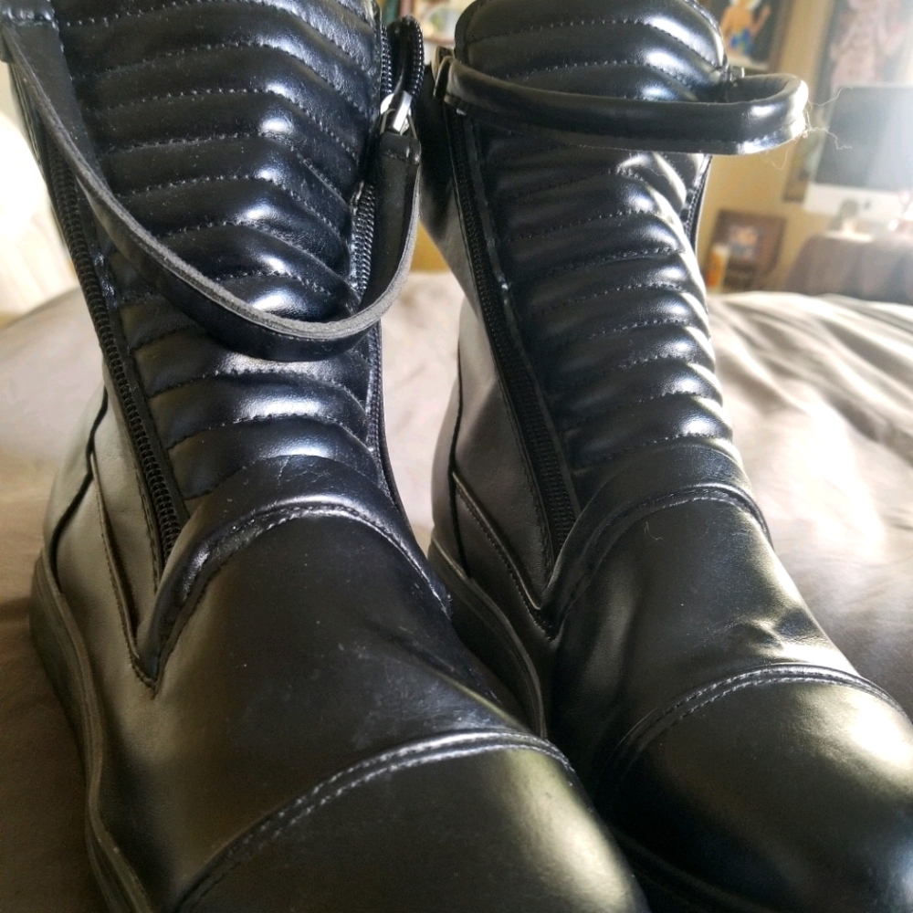 Cute zip-top combat boots